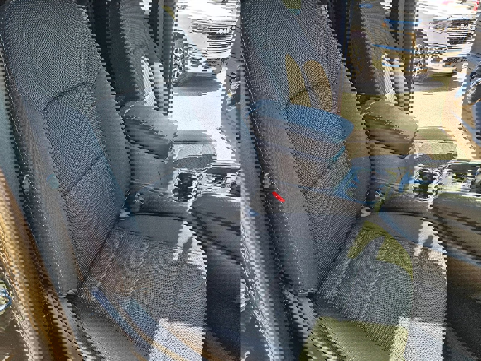 Used 2024 GMC Canyon Elevation image 28