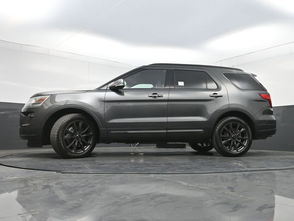 Used 2018 Ford Explorer XLT w/ Equipment Group 202A image 26