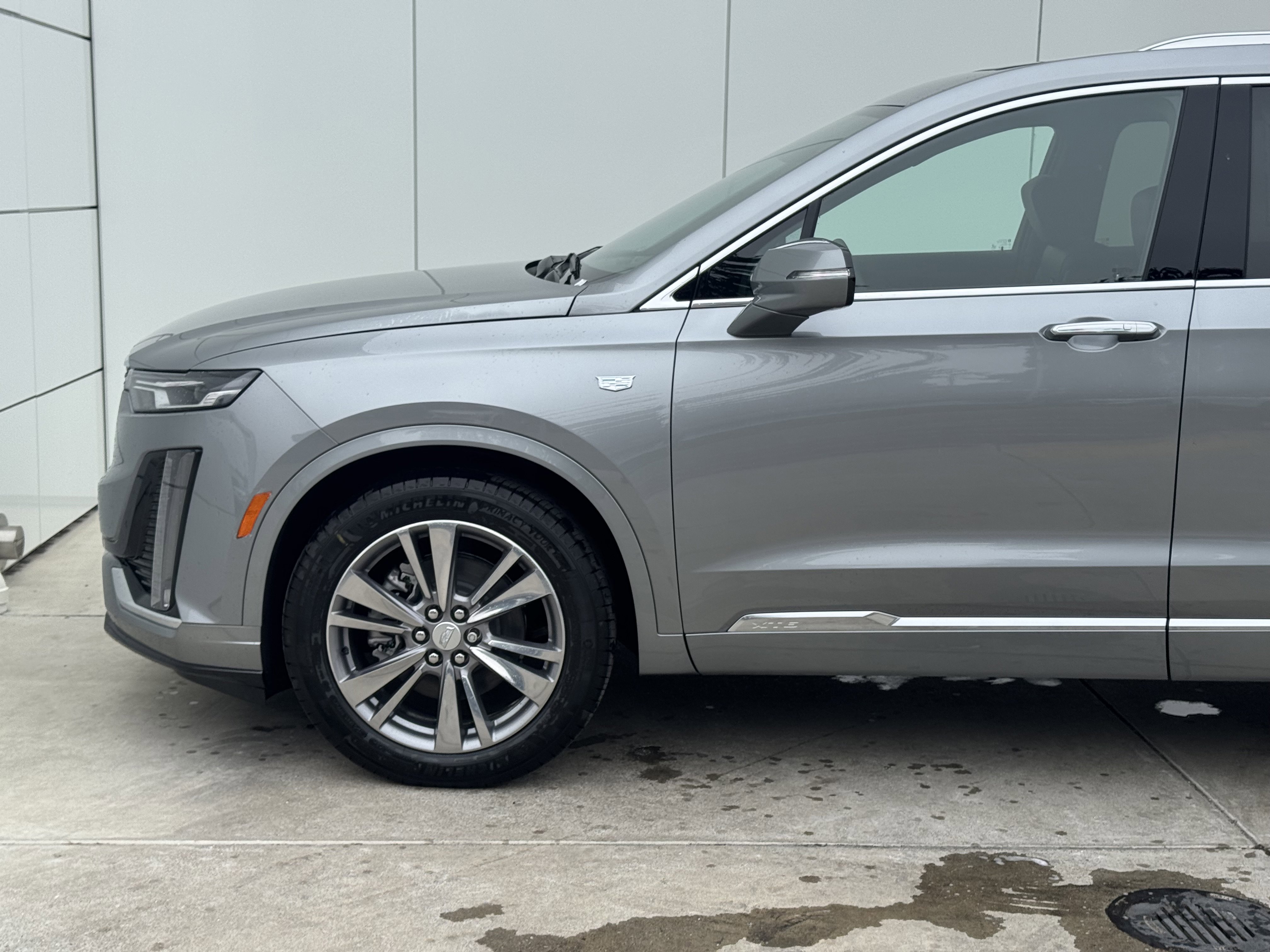 New 2025 Cadillac XT6 Premium Luxury image 5