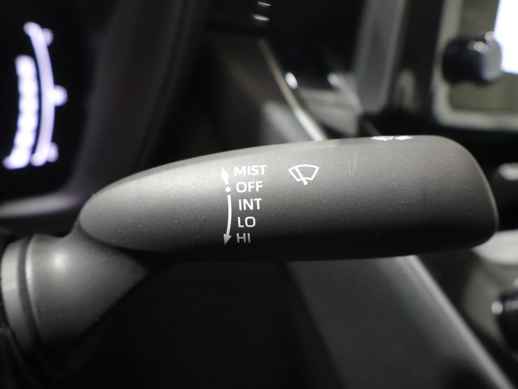 Used 2026 Toyota Corolla LE FWD image 33