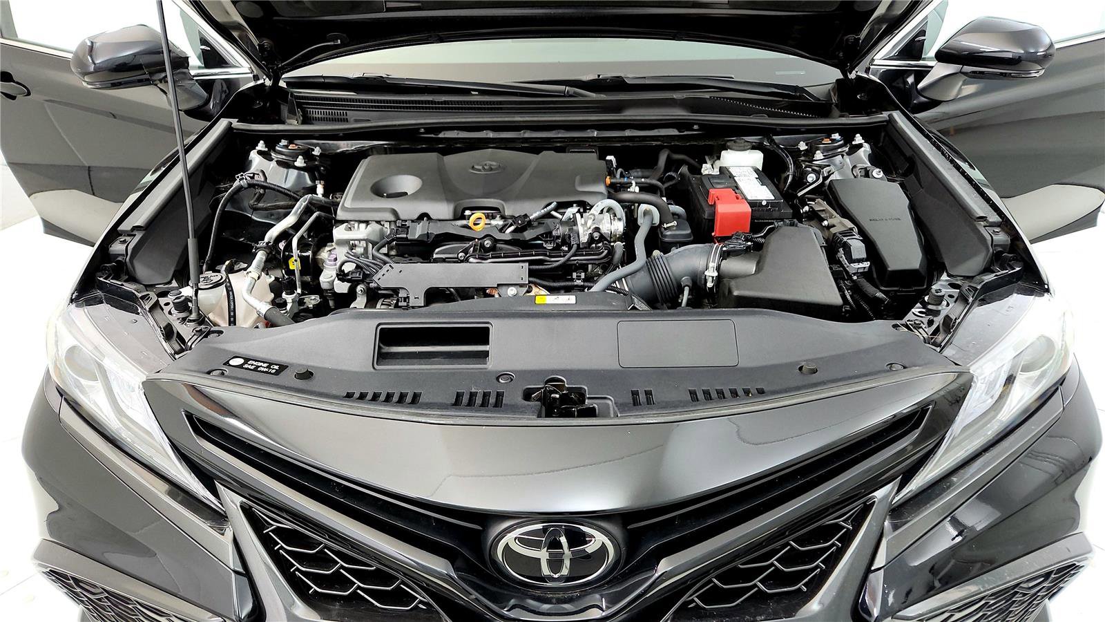 Certified 2023 Toyota Camry XSE w/ Cold Weather Package AWD/4WD image 15