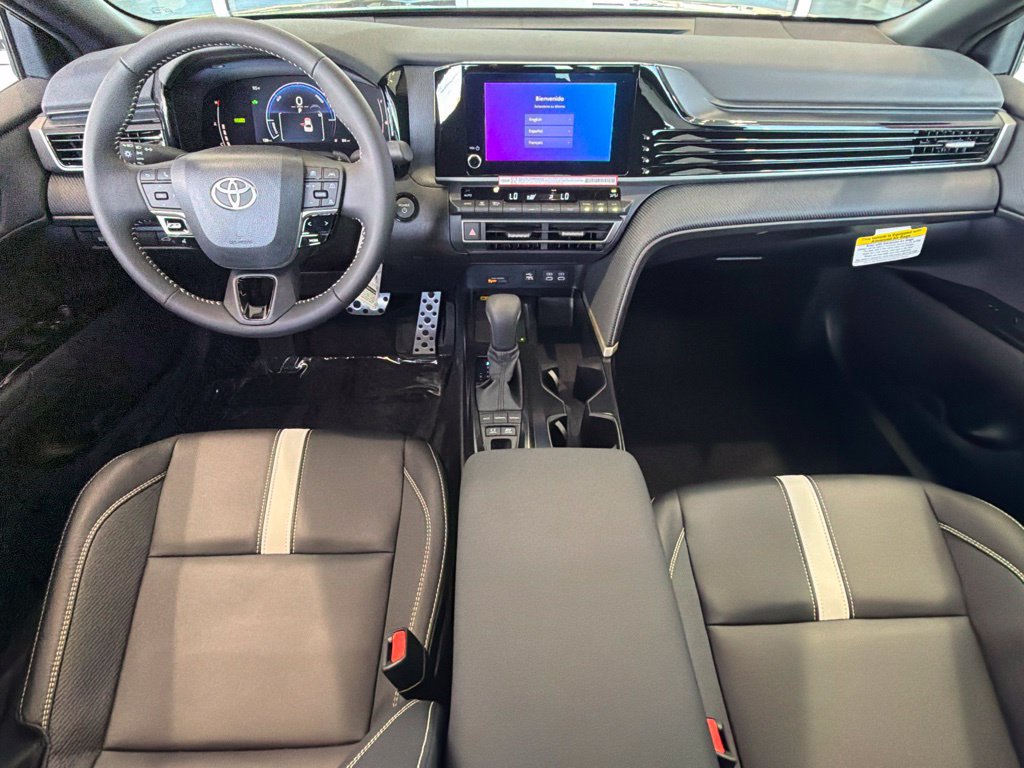 Certified 2026 Toyota Camry SE w/ Convenience Package FWD image 32