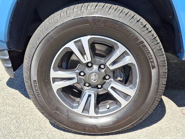 Used 2019 Toyota Tacoma TRD Sport AWD/4WD image 7
