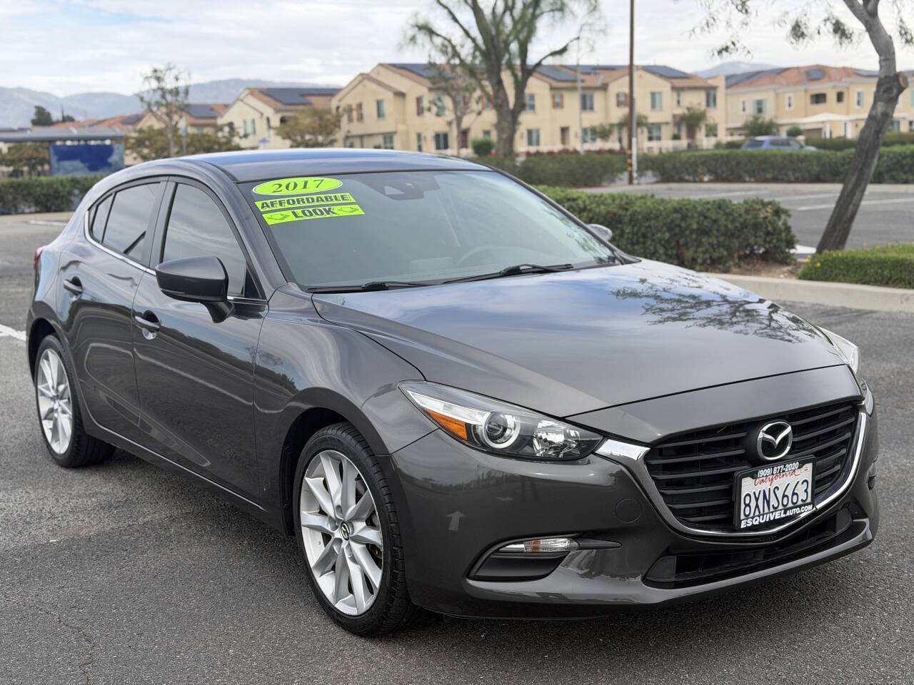 Used 2017 MAZDA MAZDA3 Touring FWD image 1