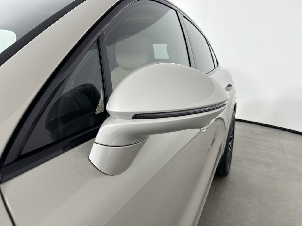 New 2026 Porsche Cayenne image 12