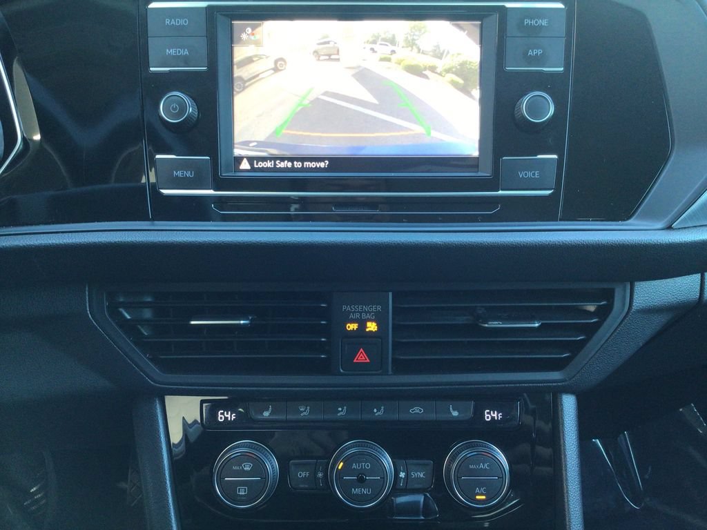 Used 2024 Volkswagen Jetta SE FWD image 26