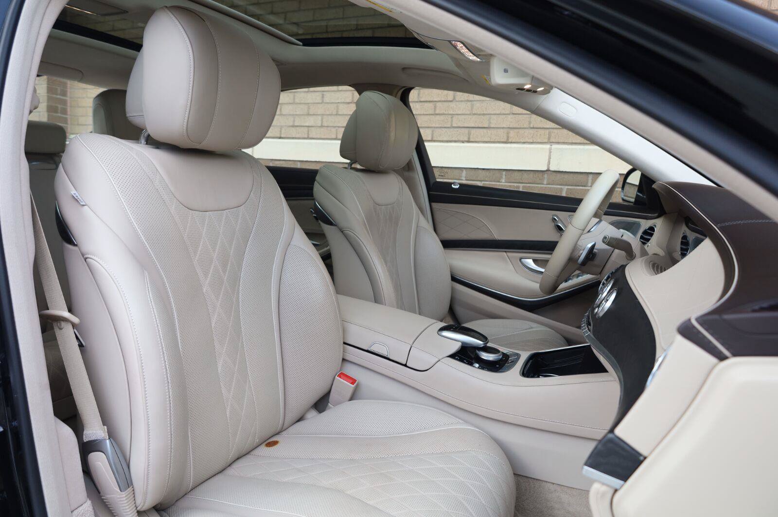 Used 2018 Mercedes-Benz S 560 Sedan image 32