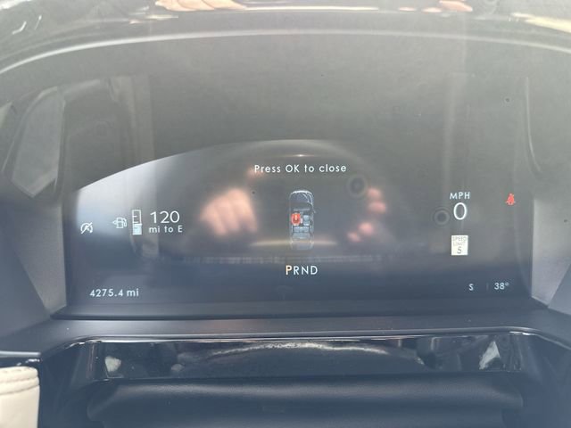 Used 2025 Lincoln Corsair Reserve image 12