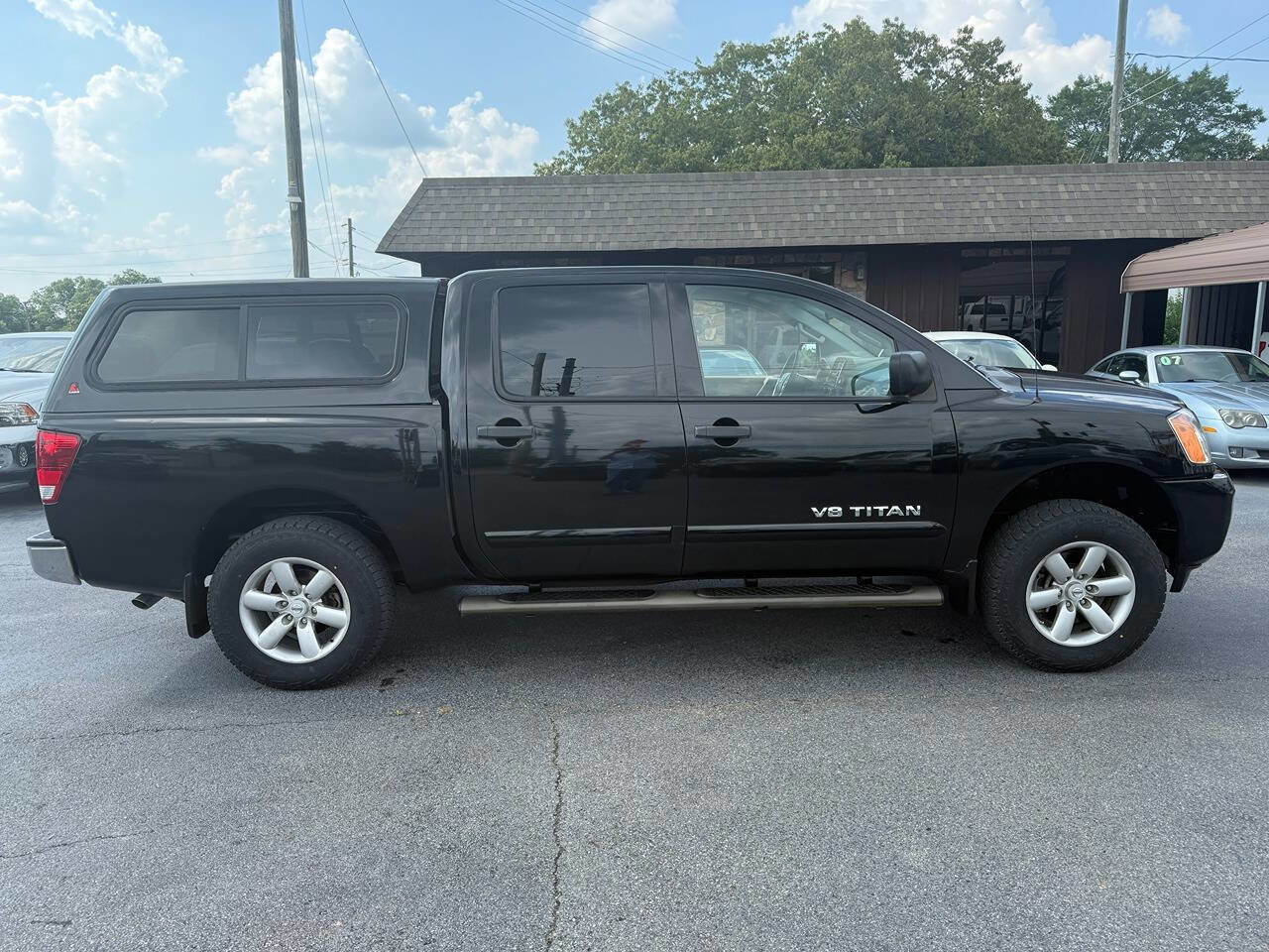 Used 2014 Nissan Titan SV w/ SV Value Truck Package image 3