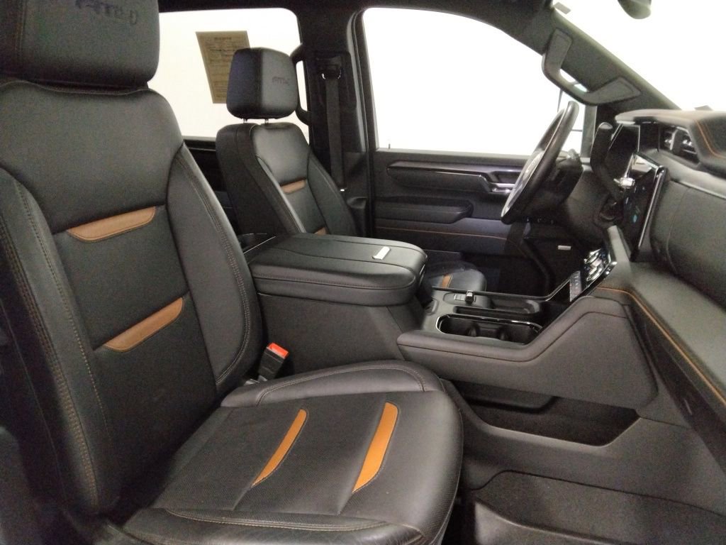 Used 2025 GMC Sierra 2500 AT4 image 42