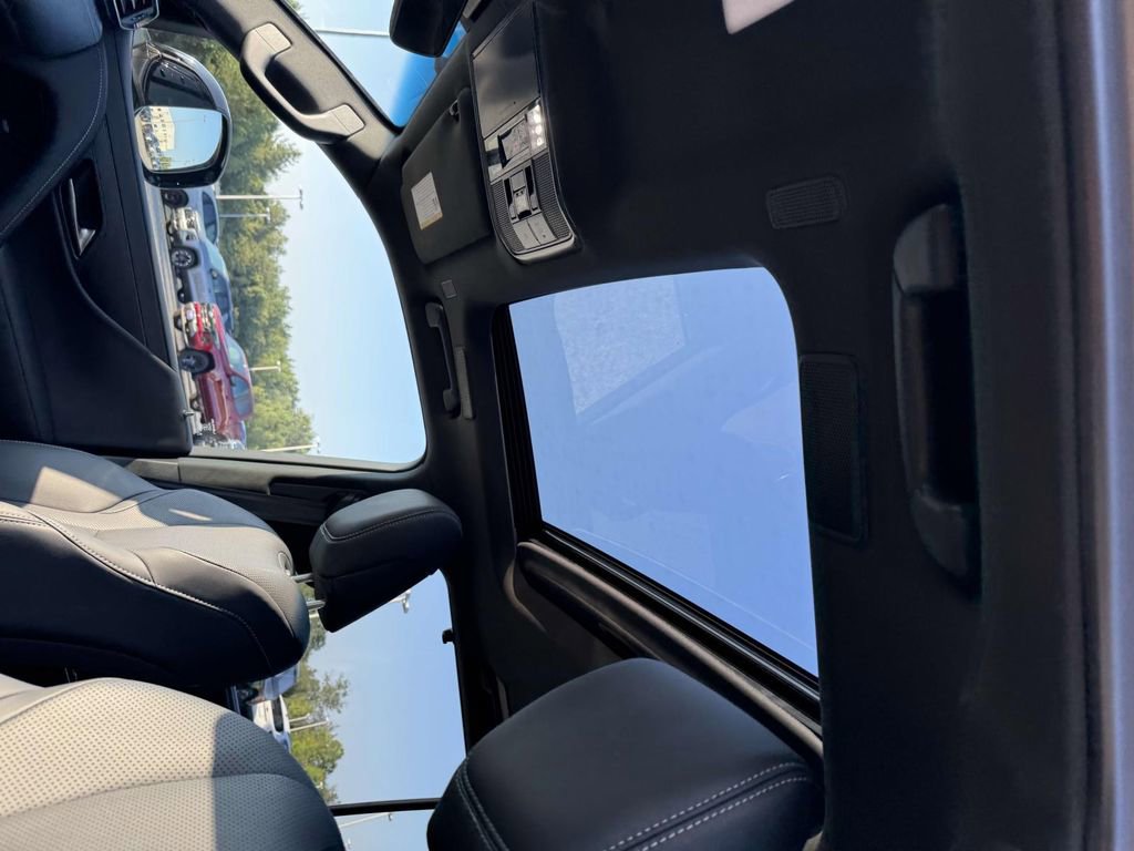 Used 2024 Lexus LX 600 4WD w/ Appearance Package image 21