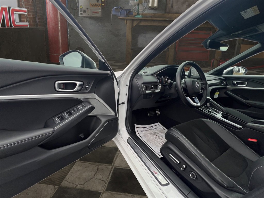 Used 2025 Acura Integra A-Spec image 16
