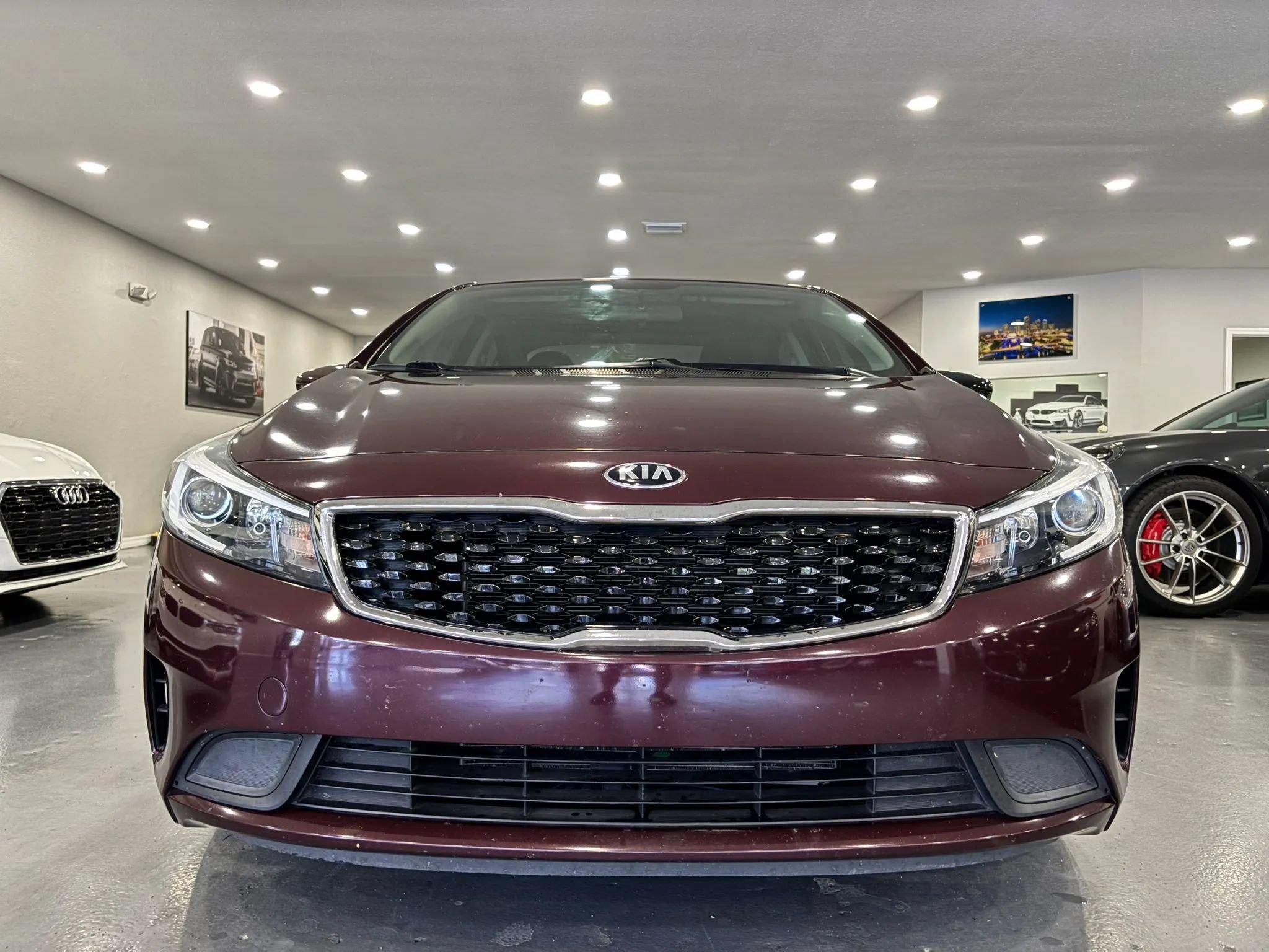 Used 2017 Kia Forte LX FWD image 2