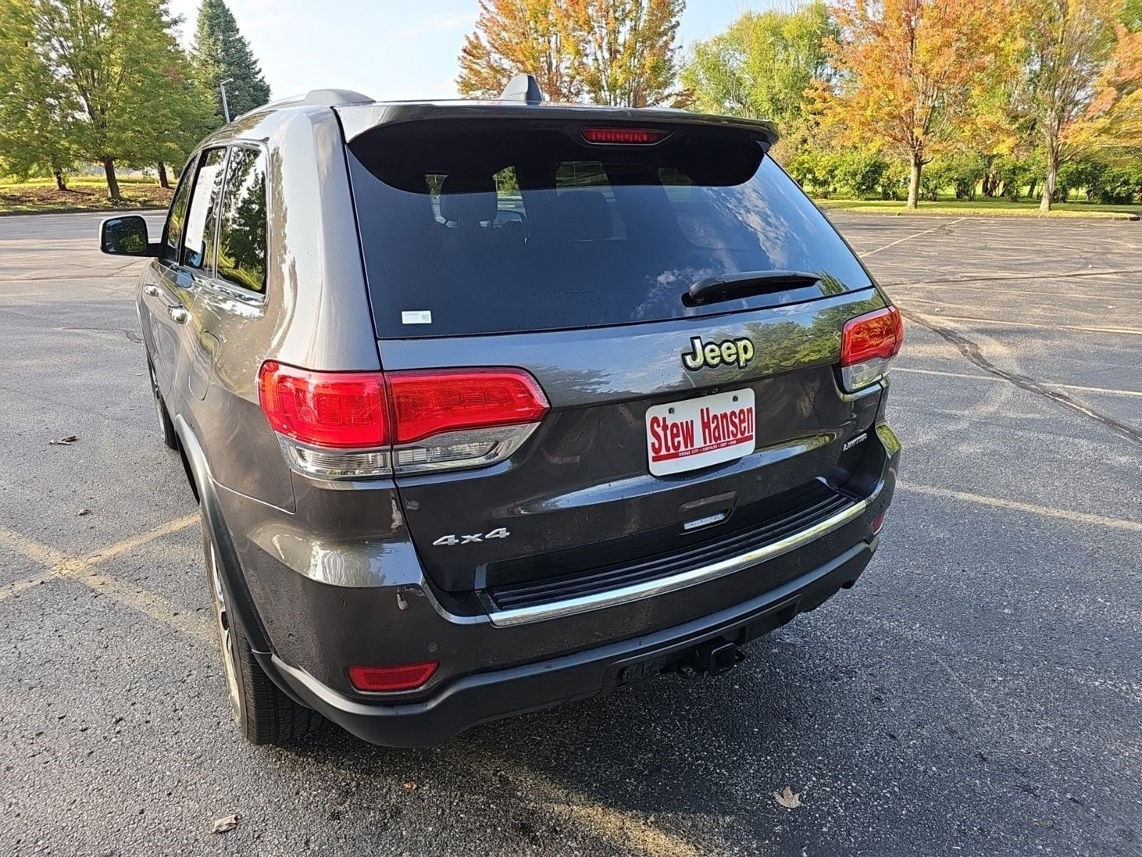 Used 2019 Jeep Grand Cherokee Limited w/ Trailer Tow Group IV AWD/4WD image 3