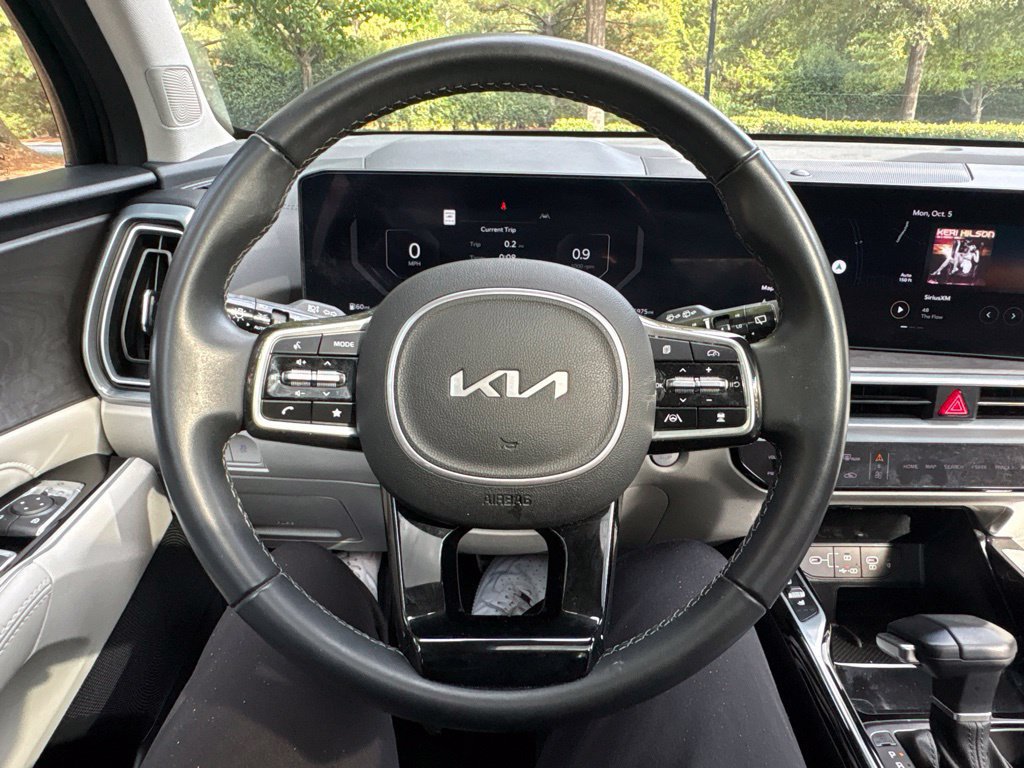 Used 2024 Kia Sorento SX AWD/4WD image 15
