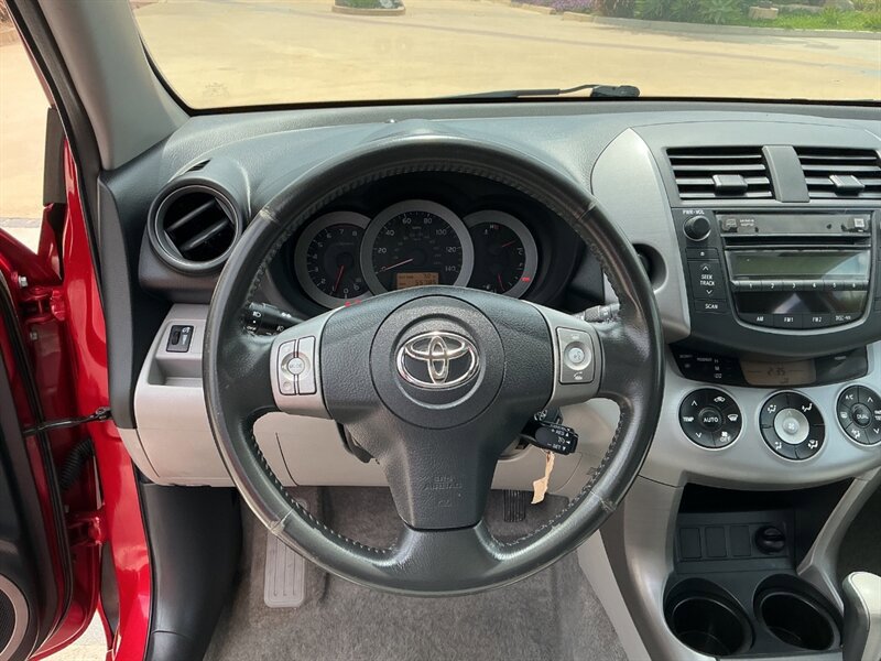 Used 2007 Toyota RAV4 Limited FWD image 21
