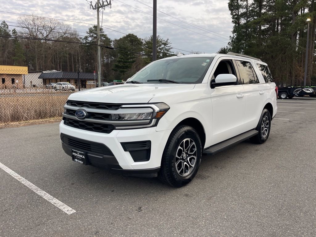 Certified 2024 Ford Expedition XLT image 1