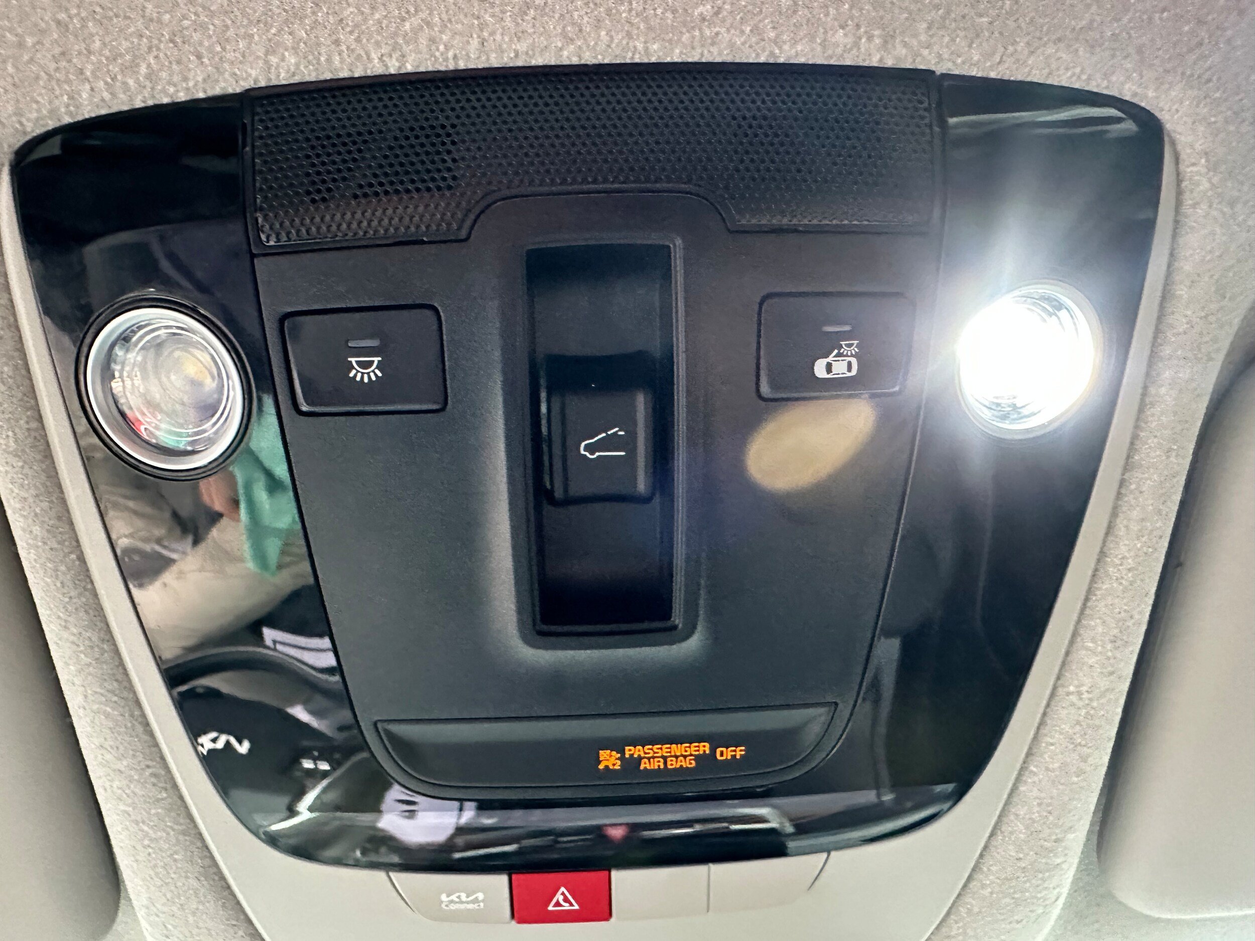 Used 2024 Kia Niro EX Touring FWD image 30