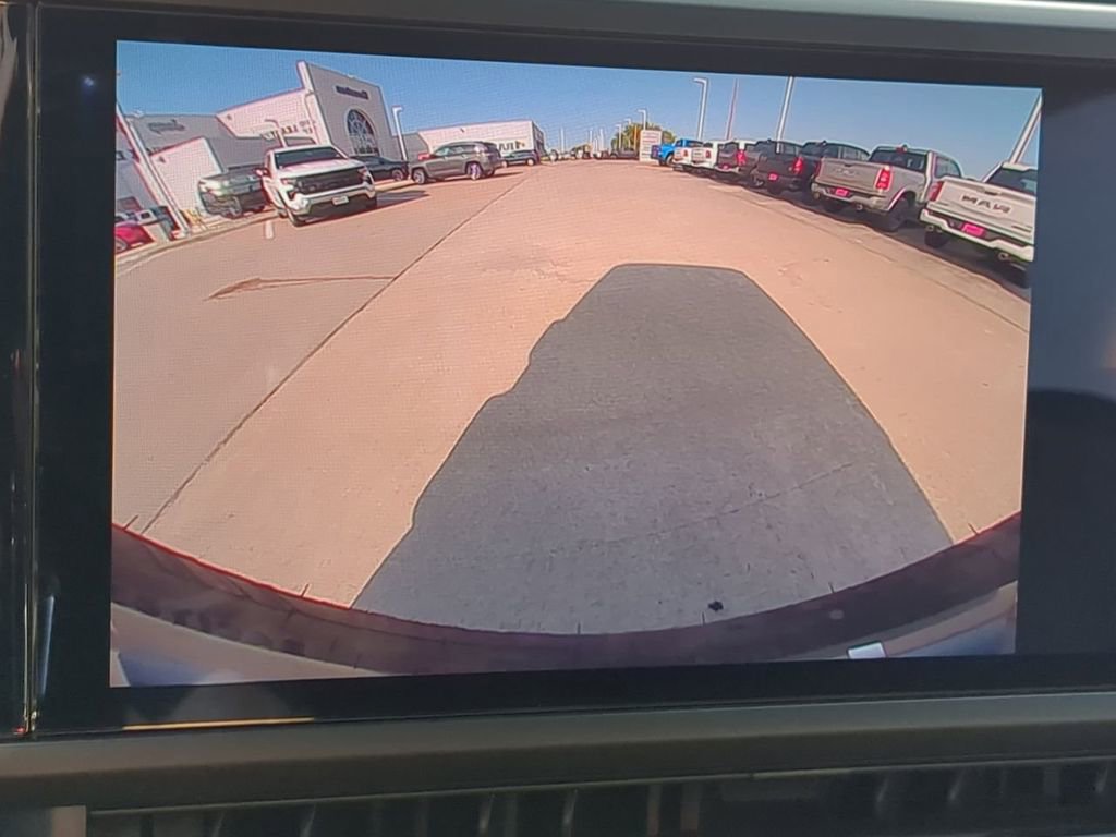 Used 2025 Jeep Wrangler Sport image 23