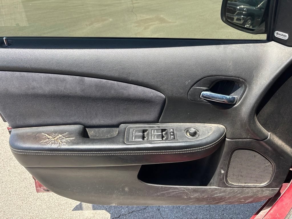 Used 2011 Chrysler 200 S FWD image 20