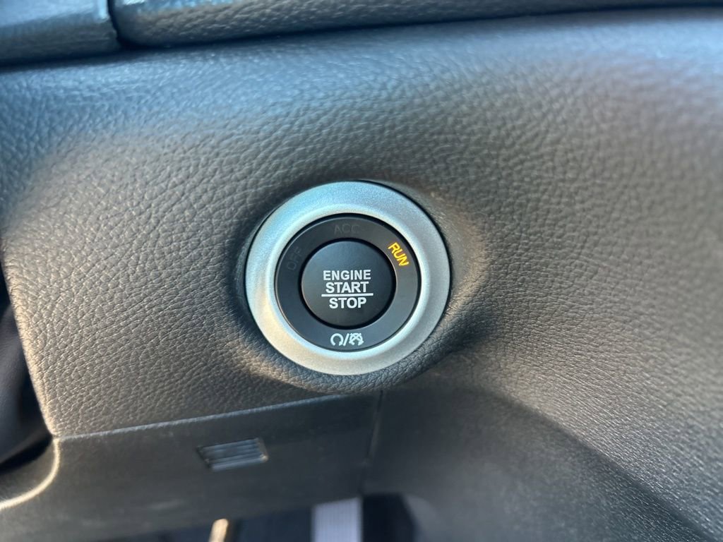 New 2026 Chrysler Pacifica Select FWD image 44