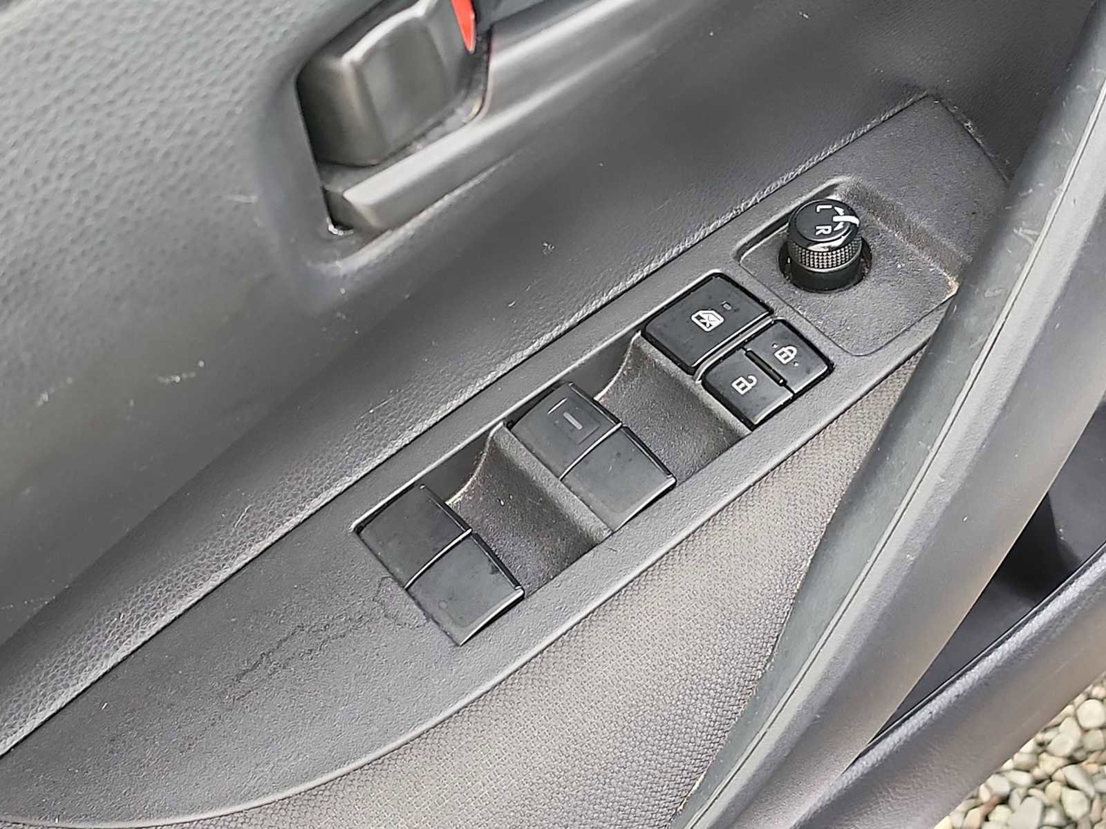 Used 2023 Toyota Corolla LE FWD image 14