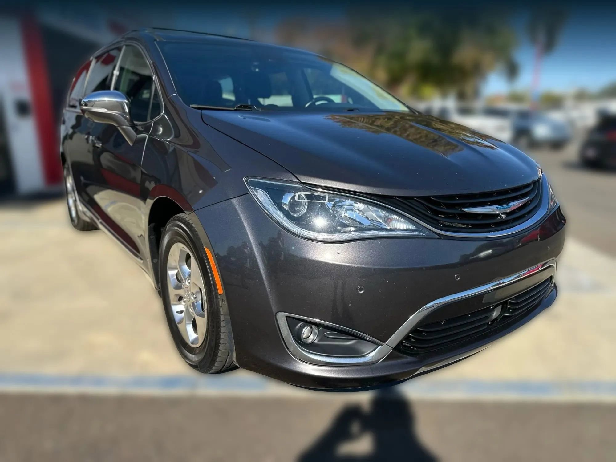 Used 2018 Chrysler Pacifica Limited w/ Advanced Safetytec Group image 8
