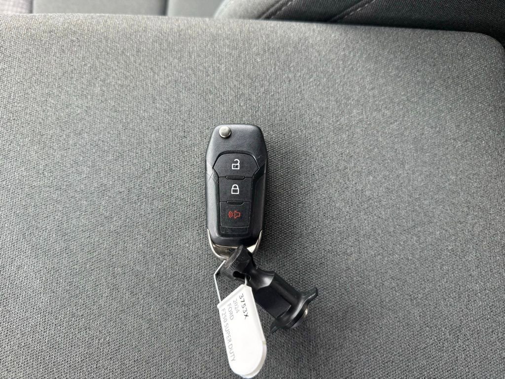 Used 2024 Ford F250 XLT image 45
