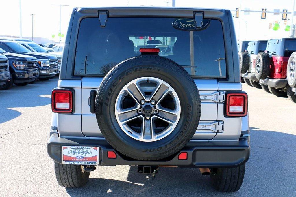 Used 2021 Jeep Wrangler Unlimited Sahara image 6