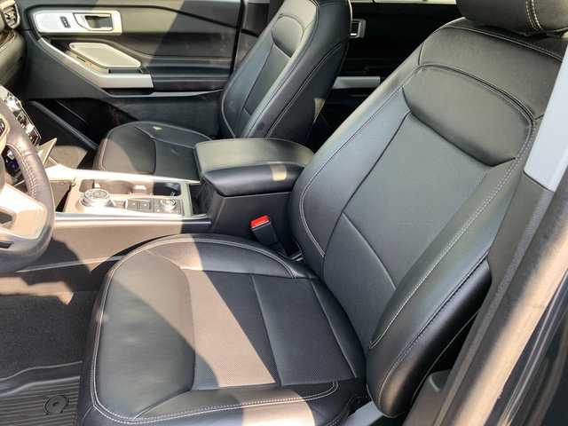 Used 2024 Ford Explorer Limited w/ Limited Technology Package AWD/4WD image 19