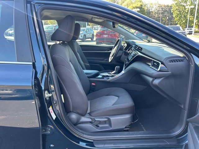 Used 2018 Toyota Camry SE image 15