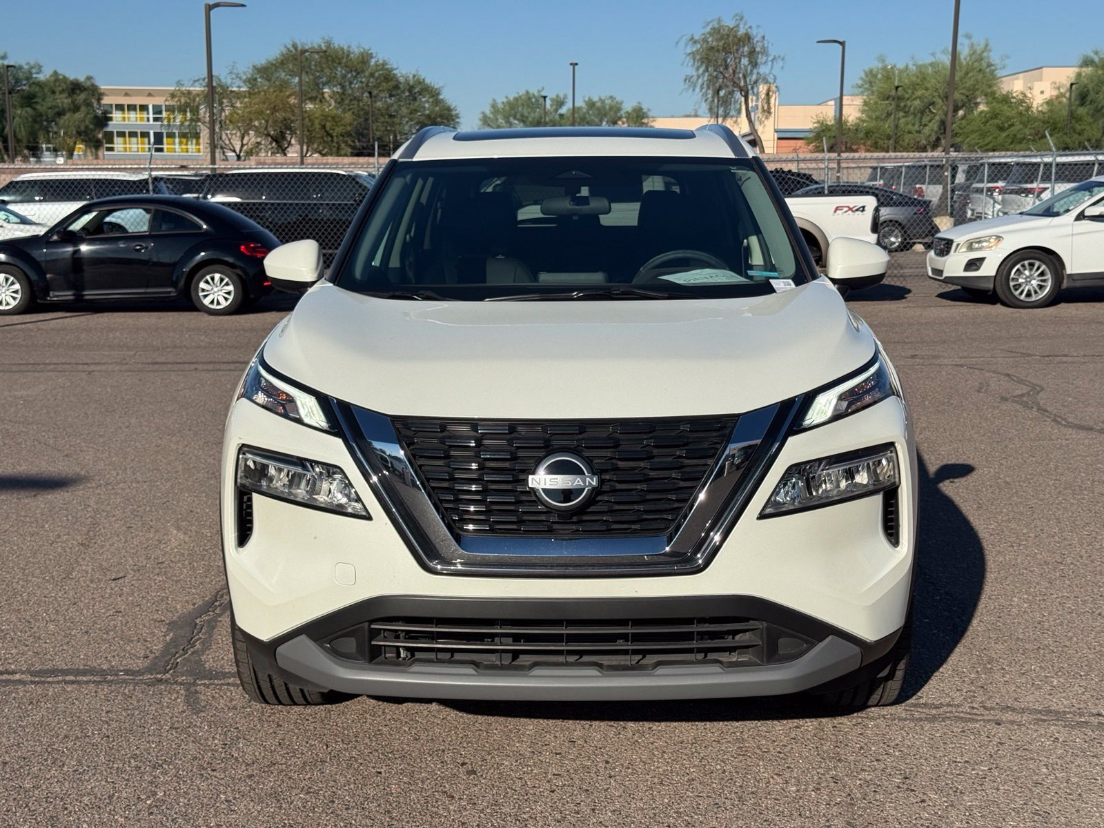Used 2023 Nissan Rogue SV w/ SV Premium B Package FWD image 2