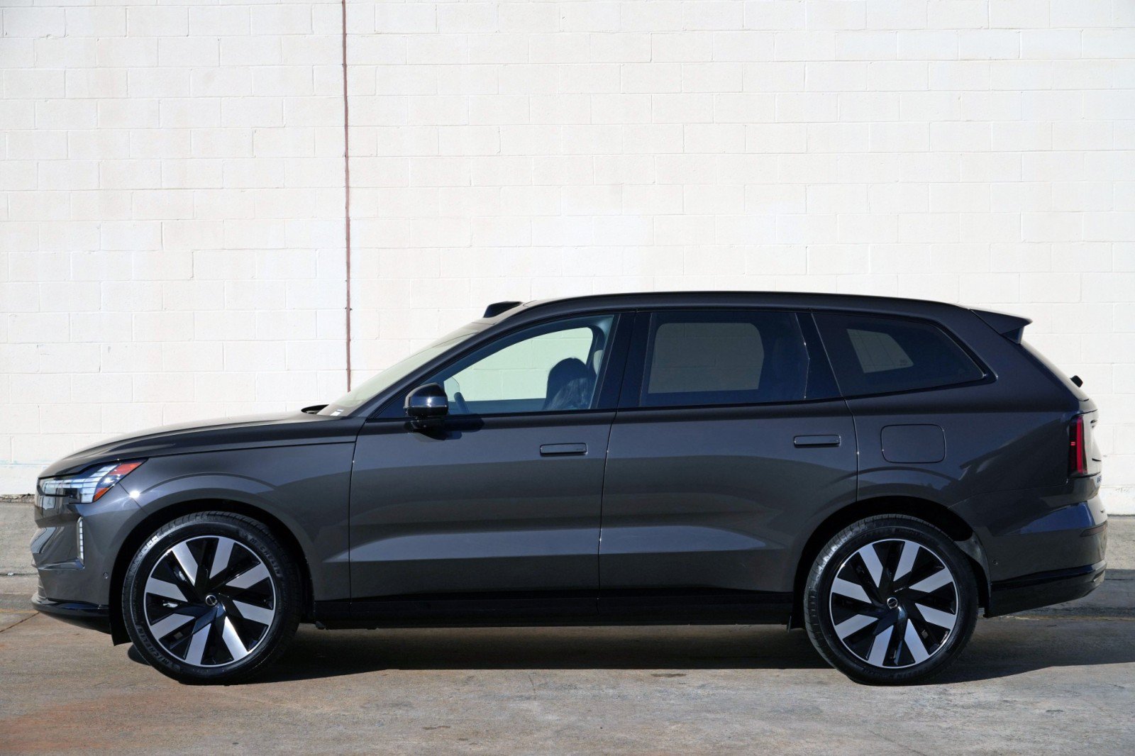 Used 2025 Volvo EX90 Ultra AWD/4WD image 49