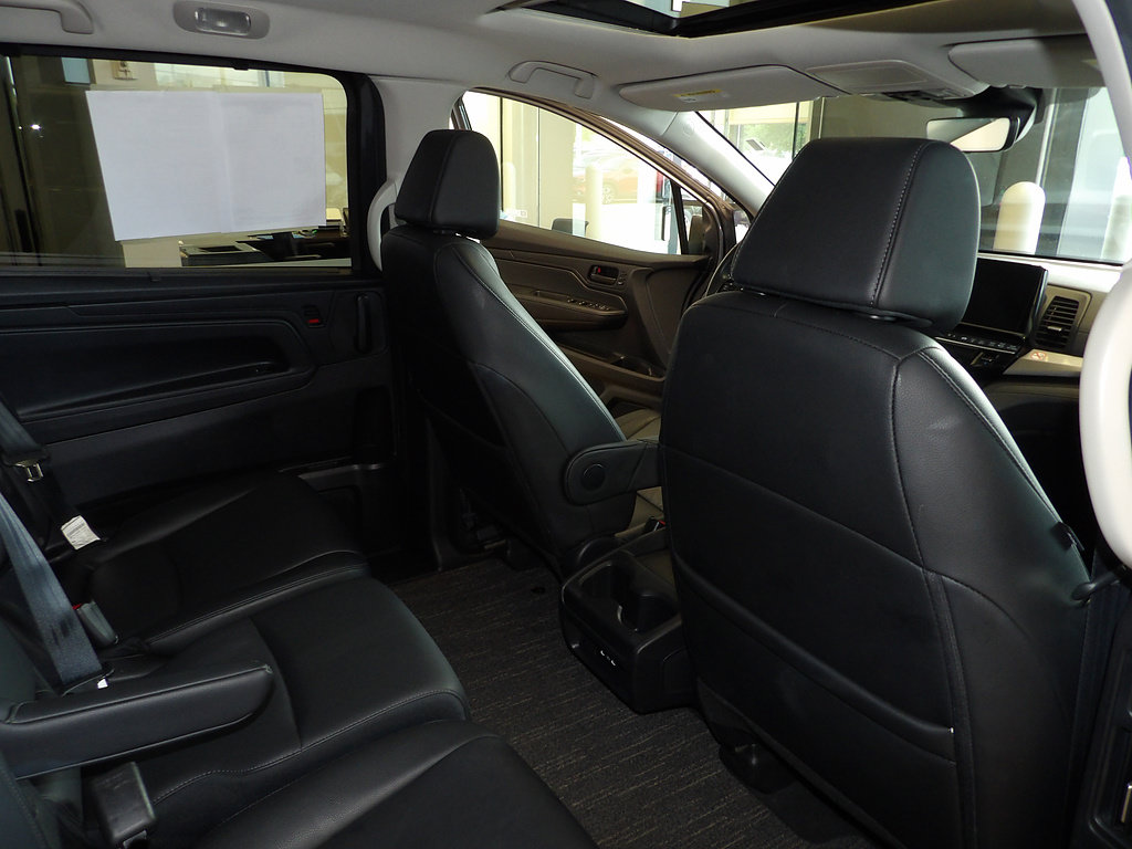 Used 2025 Honda Odyssey EX-L image 16