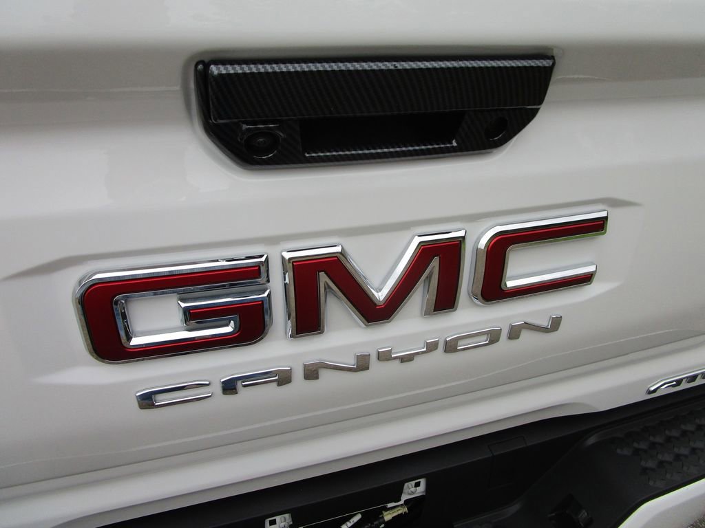Used 2025 GMC Canyon AT4 w/ Technology Plus Package image 10