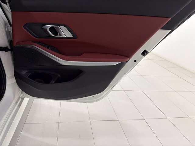 Certified 2023 BMW 330i xDrive Sedan w/ Premium Package AWD/4WD image 21