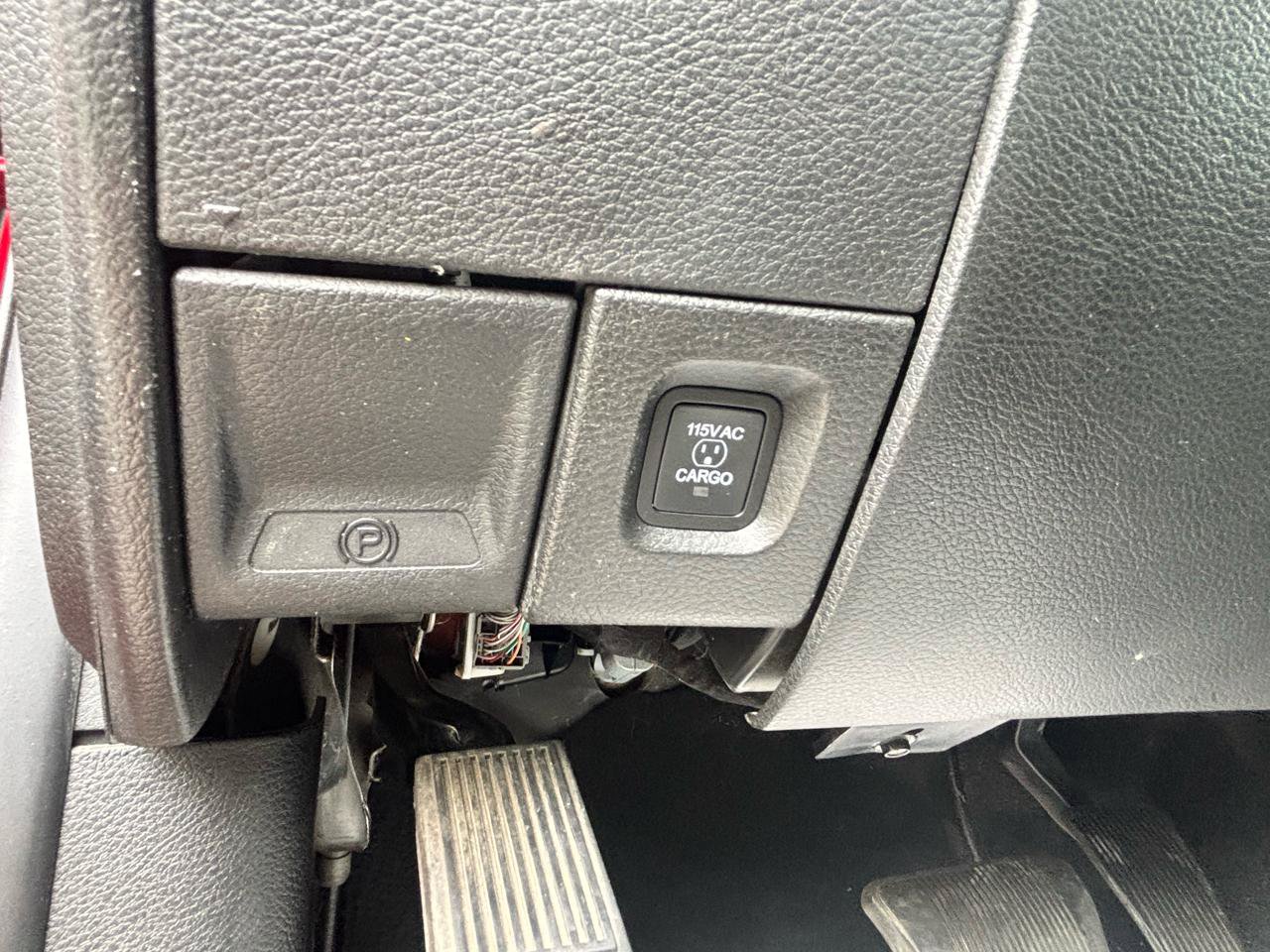 Used 2024 RAM 2500 Big Horn AWD/4WD image 20