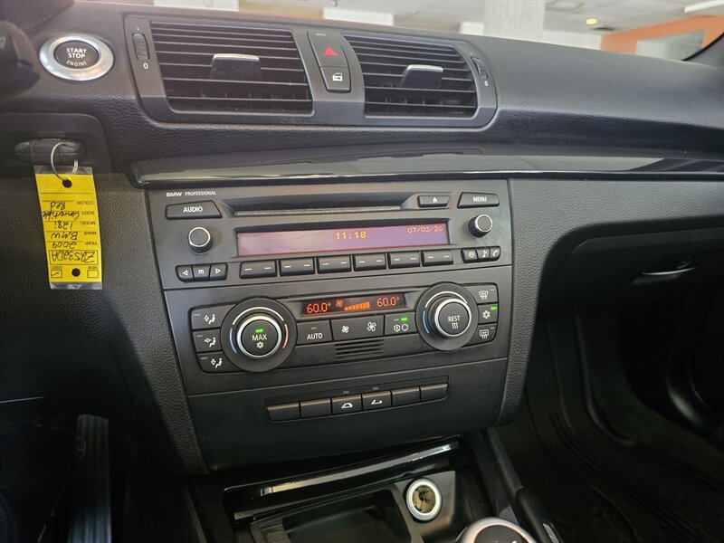 Used 2009 BMW 128i Convertible RWD image 17