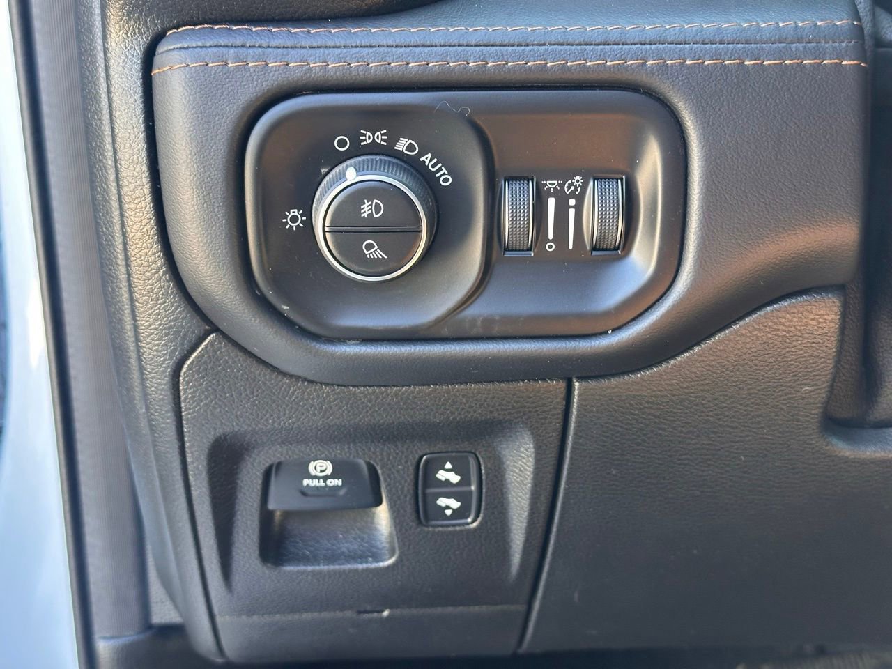 Used 2022 RAM 1500 Limited w/ Off Road Group image 24