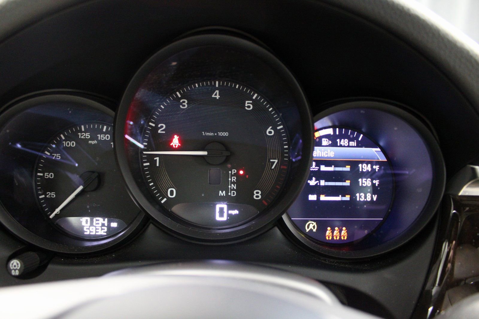 Certified 2025 Porsche Macan image 33
