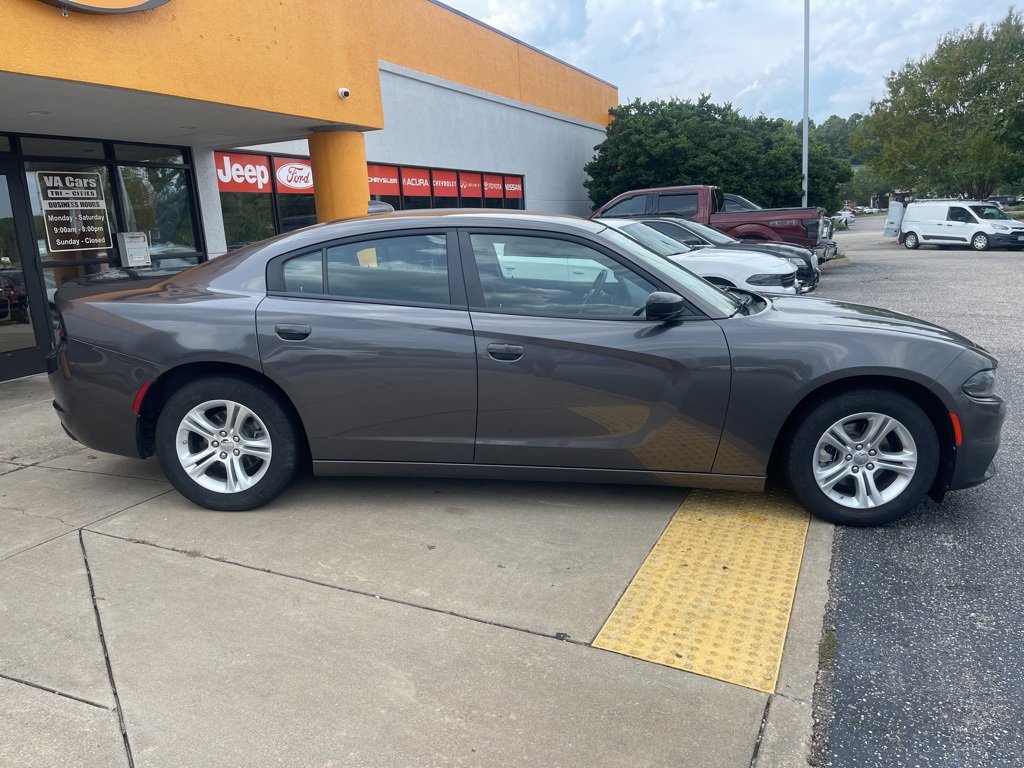 Used 2023 Dodge Charger SXT image 3