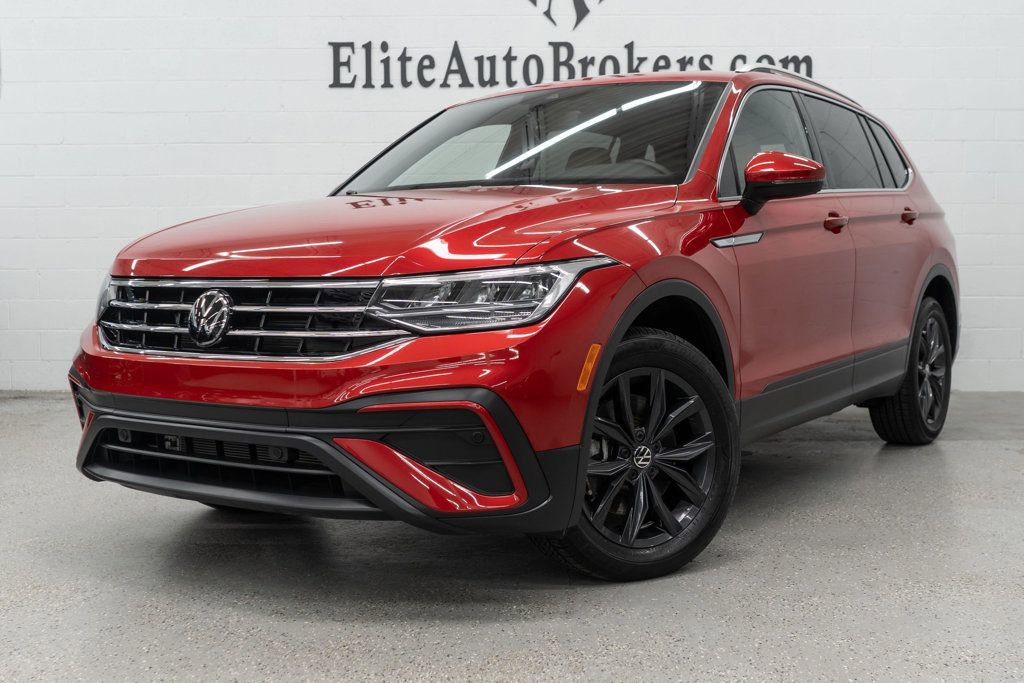 Used 2024 Volkswagen Tiguan SE w/ Panoramic Sunroof Package AWD/4WD image 53