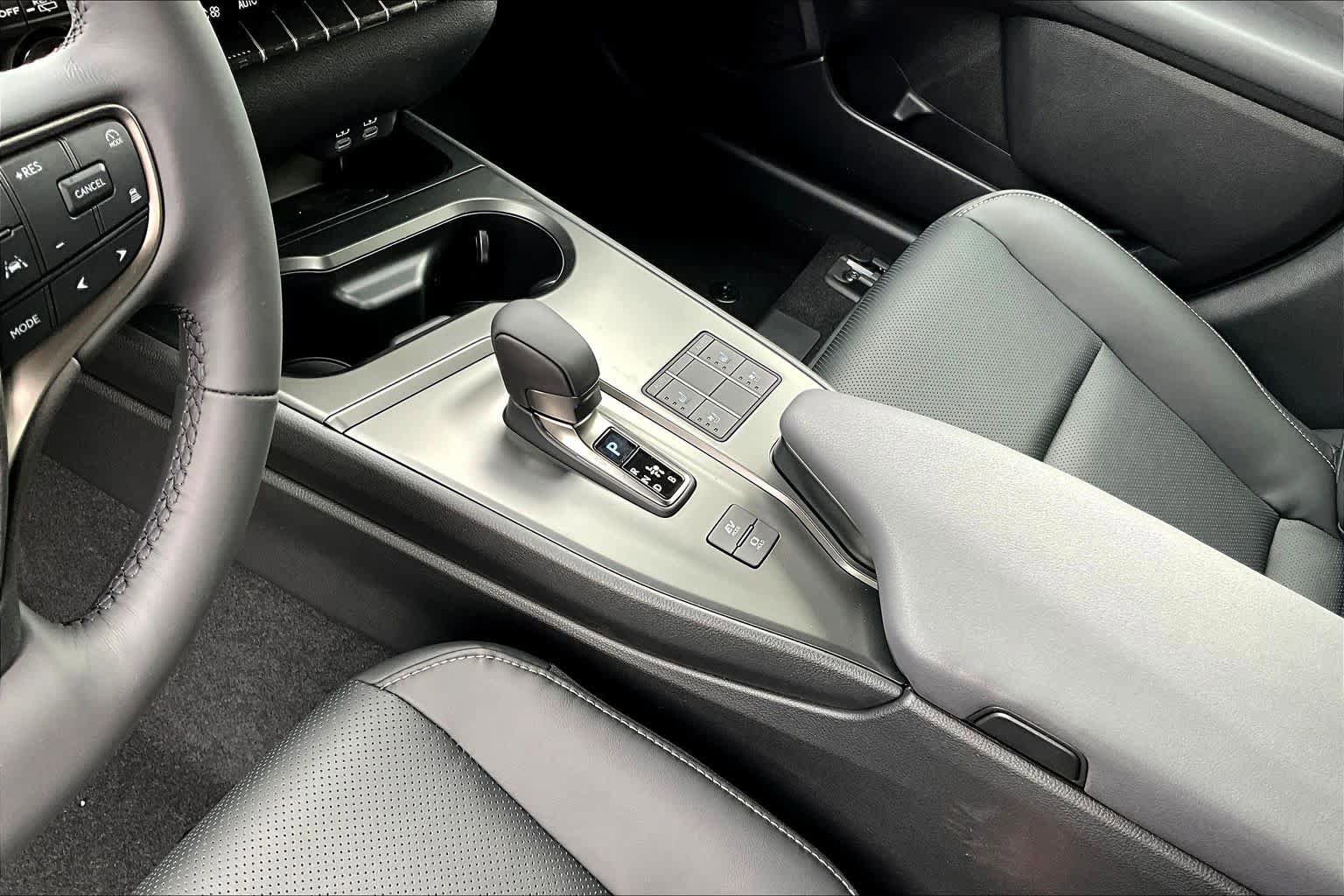 New 2026 Lexus UX 300h FWD image 11