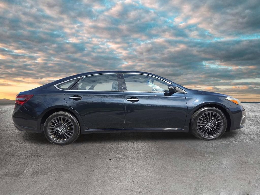Used 2016 Toyota Avalon Touring image 10