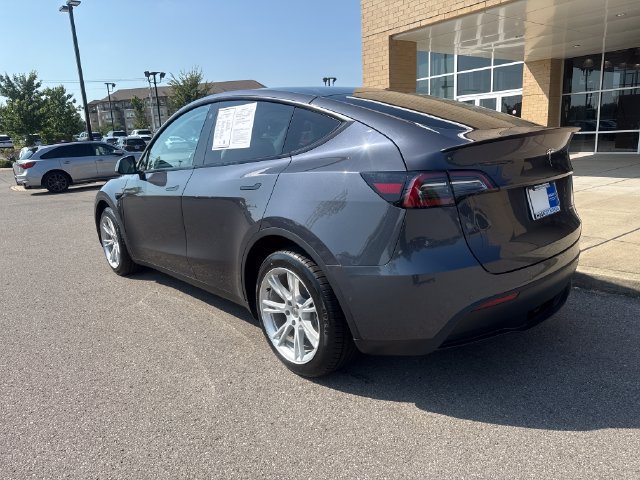 Used 2022 Tesla Model Y Long Range AWD/4WD image 2