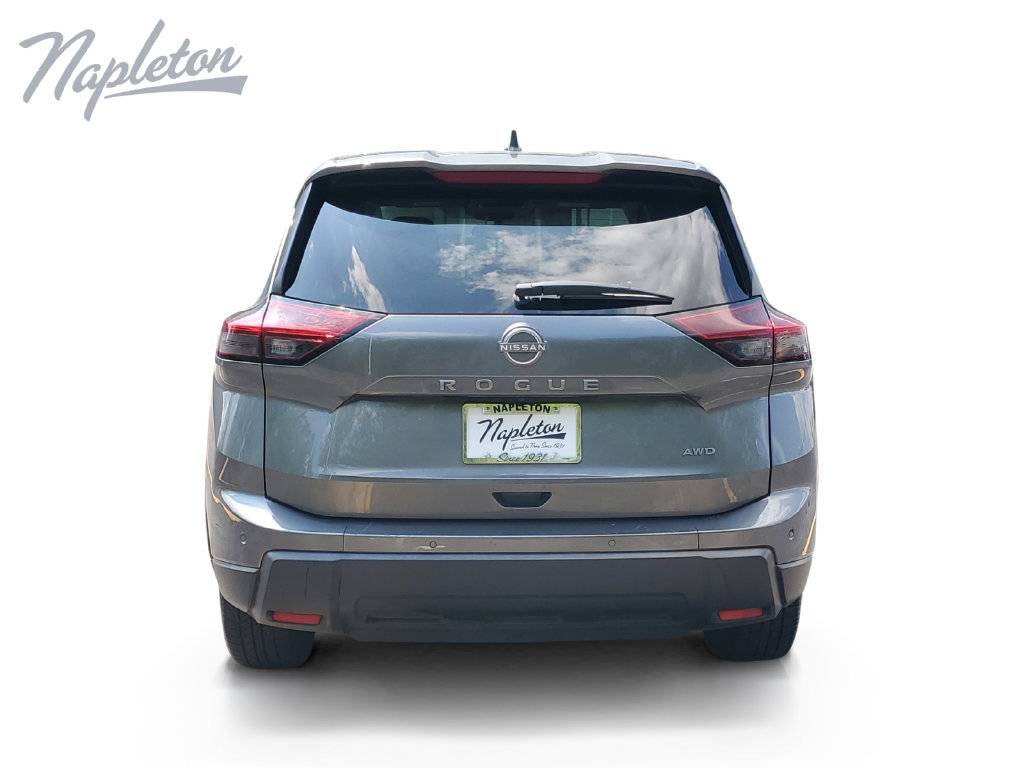 Used 2025 Nissan Rogue SV AWD/4WD image 4