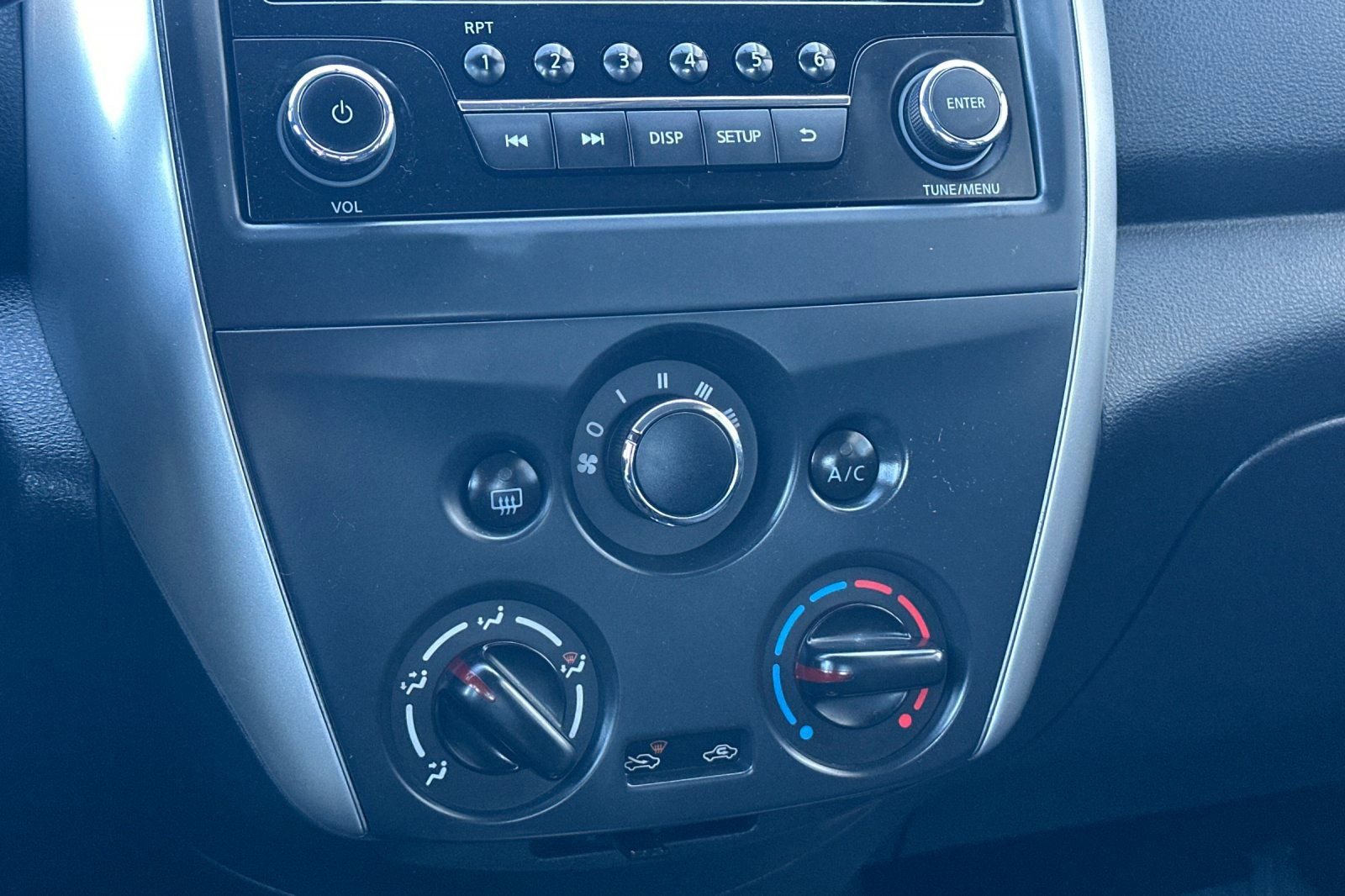 Used 2017 Nissan Versa SV image 18