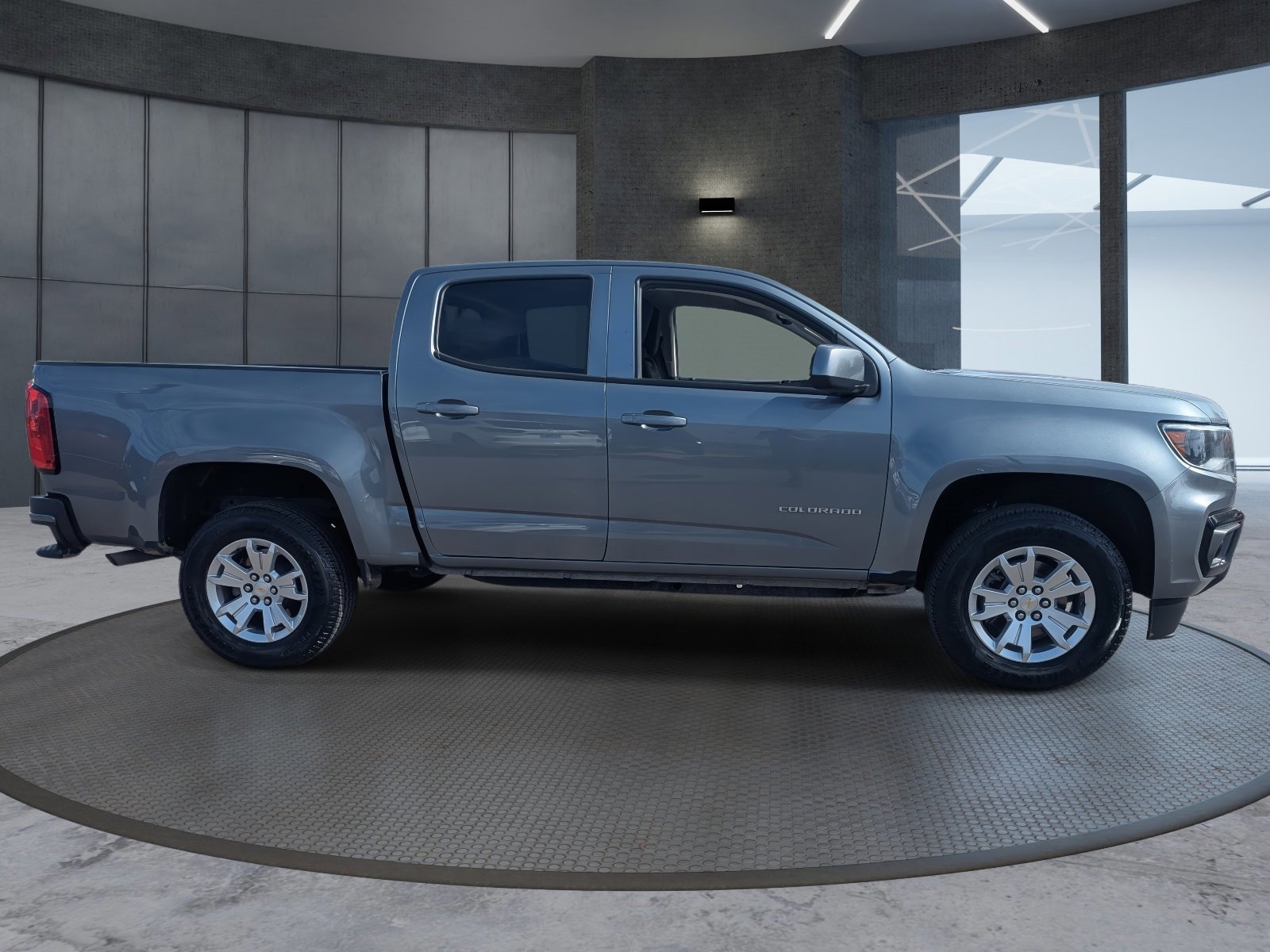 Used 2022 Chevrolet Colorado LT w/ LT Convenience Package image 7