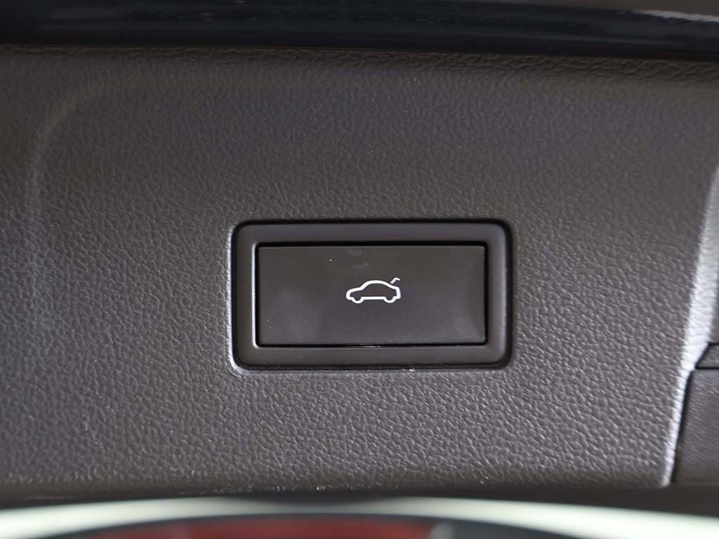 Used 2024 Volkswagen Atlas SE image 20