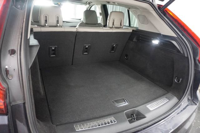 Used 2023 Cadillac XT4 Premium Luxury w/ Cold Weather Package image 14